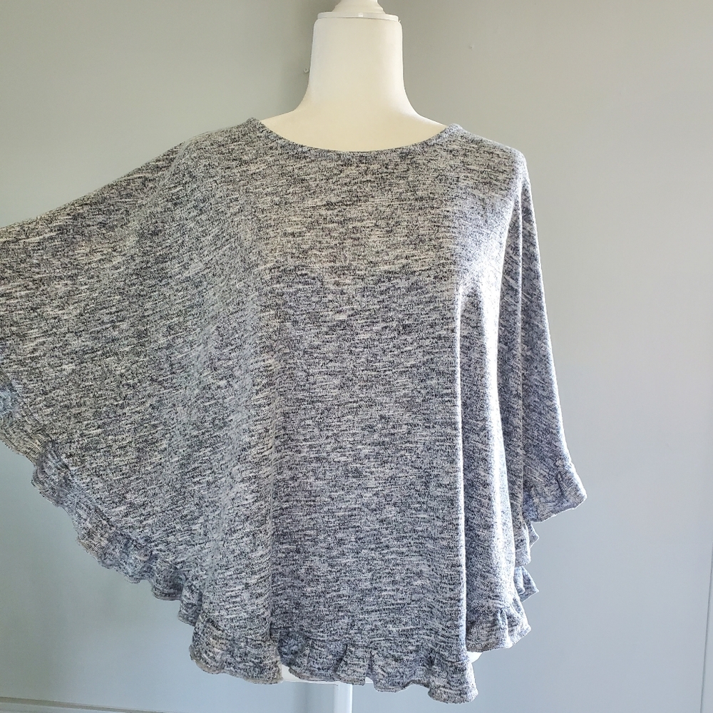 C & C California Mañanita Shawl